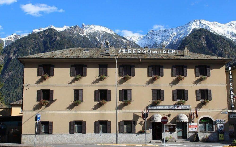 Hotel Delle Alpi Сондало Екстериор снимка